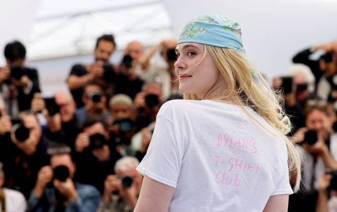 Photocall du film Affeksjonsverdi lors du 78ème Festival International du Film de Cannes Elle Fanning au photocall du film Affeksjonsverdi lors du 78ème Festival International du Film de Cannes, au Palais des Festivals à Cannes, France, le 22 mai 2025 Jacovides Moreau Bestimage Sentimental Value Photocall during the 78th Cannes International Film Festival, in Cannes, France, on May 22, 2025 Cannes France  Copyright: xJACOVIDES-MOREAUx xBESTIMAGExJACOVIDES-MOREAUx xBESTIMAGEx