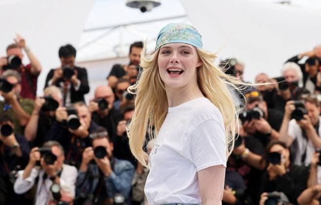 Photocall du film Affeksjonsverdi lors du 78ème Festival International du Film de Cannes Elle Fanning au photocall du film Affeksjonsverdi lors du 78ème Festival International du Film de Cannes, au Palais des Festivals à Cannes, France, le 22 mai 2025 Jacovides Moreau Bestimage Sentimental Value Photocall during the 78th Cannes International Film Festival, in Cannes, France, on May 22, 2025 Cannes France  Copyright: xJACOVIDES-MOREAUx xBESTIMAGExJACOVIDES-MOREAUx xBESTIMAGEx