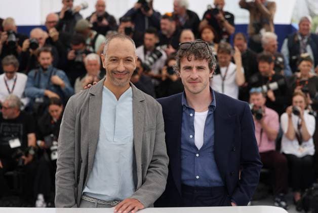 Photocall for The History of Sound at the 78th Cannes International Film Festival Director Oliver Hermanus and Paul Mescal at the photocall for The History of Sound at the 78th Cannes International Film Festival, on May 22nd, 2025 Jacovides Moreau Bestimage Photocall for XXX at the 78th Cannes International Film Festival, on May 22nd, 2025 Cannes France  Copyright: xJACOVIDES-MOREAUx xBESTIMAGExJACOVIDES-MOREAUx xBESTIMAGEx