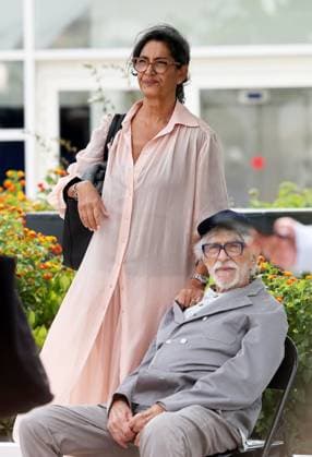 Pierre Richard et sa femme Ceyla Lacerda au photocall du film LHomme Qui A Vu LOurs Qui A Vu LHomme lors du 78ème Festival International du Film de Cannes, au Palais des Festivals à Cannes, France, le 22 mai 2025 Jacovides Moreau Bestimage LHomme Qui A Vu LOurs Qui A Vu LHomme Photocall during the 78th Cannes International Film Festival, in Cannes, France, on May 22, 2025 unknown  Copyright: xJACOVIDES-MOREAUx xBESTIMAGExJACOVIDES-MOREAUx xBESTIMAGEx