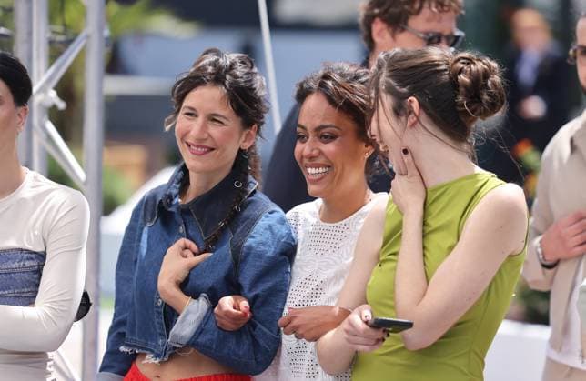 Lise Akoka, Amel Bent et Suzanne de Baecque au photocall du film Ma Frère lors du 78ème Festival International du Film de Cannes, au Palais des Festivals à Cannes, France, le 22 mai 2025 Jacovides Moreau Bestimage Ma Frère Photocall during the 78th Cannes International Film Festival, in Cannes, France, on May 22, 2025 unknown  Copyright: xJACOVIDES-MOREAUx xBESTIMAGExJACOVIDES-MOREAUx xBESTIMAGEx