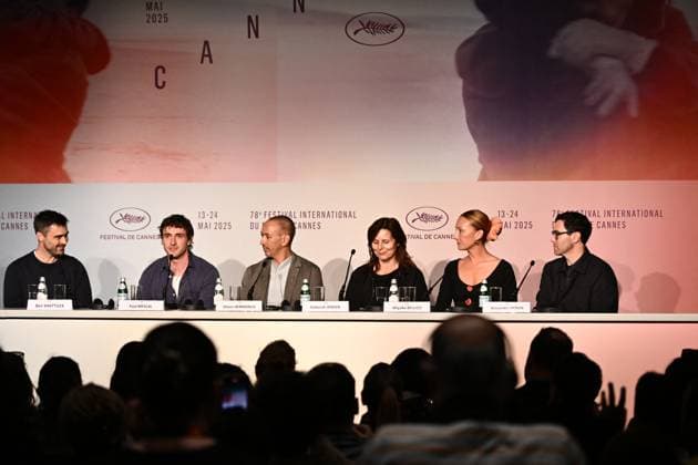 Press conference for the film The History Of Sound during the 78th Cannes International Film Festival Ben Shattuck, Paul Mescal, Oliver Hermanus, Deborah Jensen, Miyako Bellizzi et Alexander Dynan Conférence de presse du film The History Of Sound lors du 78ème Festival International du Film de Cannes, le 22 mai 2025 Pool Cannes Bestimage Press conference for the film The History Of Sound during the 78th Cannes International Film Festival, May 22, 2025 Cannes France  Copyright: xPoolxCannesx xBestimagexPoolxCannesx xBestimagex