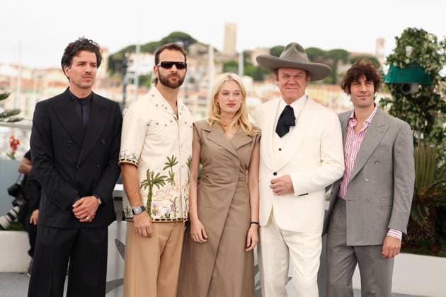 78eme Festival International du Film de Cannes Photocall du film Heads or tails 78th International Cannes Film Festival Photocall with cast of Heads or tails movie 444921 2025 05 22 Cannes France Reilly, John C Tereszkiewicz, Nadia Borghi, Alessandro Rigo de Righi, Alessio Zoppis, Matteo  Copyright: xIvankaxVoisinx xStarfacex STAR_444921_004