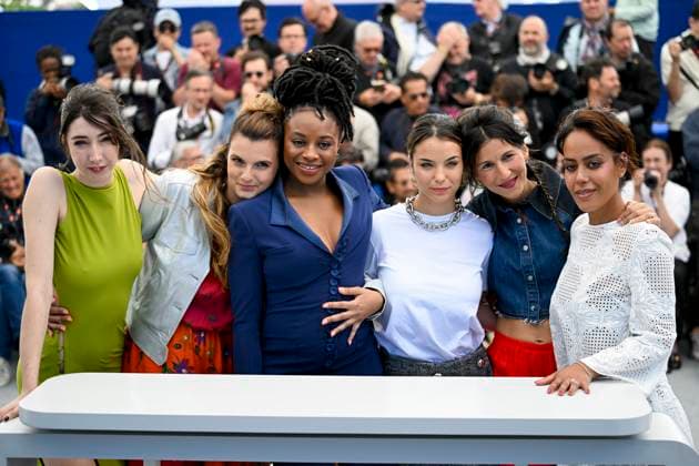 78eme Festival International du Film de Cannes Photocall du film Ma frere 78th International Cannes Film Festival Photocall with cast of Ma frère movie 444929 2025 05 22 Cannes France de Baecque, Suzanne Gueret, Romane Kebe, Fanta Nataf, Shirel Akoka, Lise Bent, Amel  Copyright: xSergexArnalx xStarfacex STAR_444929_001