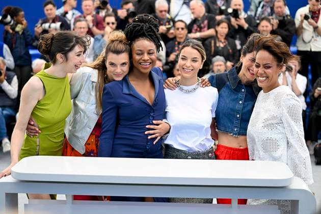 78eme Festival International du Film de Cannes Photocall du film Ma frere 78th International Cannes Film Festival Photocall with cast of Ma frère movie 444929 2025 05 22 Cannes France de Baecque, Suzanne Gueret, Romane Kebe, Fanta Nataf, Shirel Akoka, Lise Bent, Amel  Copyright: xSergexArnalx xStarfacex STAR_444929_003