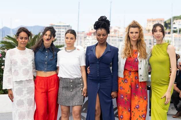 Photocall du film Ma Frère lors du 78ème Festival International du Film de Cannes Amel Bent, Lise Akoka, Shirel Nataf, Fanta Kebe, Romane Gueret et Suzanne de Baecque au photocall du film Ma Frère lors du 78ème Festival International du Film de Cannes, au Palais des Festivals à Cannes, France, le 22 mai 2025 Jacovides Moreau Bestimage Ma Frère Photocall during the 78th Cannes International Film Festival, in Cannes, France, on May 22, 2025 Cannes France Copyright: xJACOVIDES-MOREAUx xBESTIMAGExJACOVIDES-MOREAUx xBESTIMAGEx