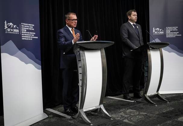 May 22, 2025, Banff, Ab, CANADA: German Finance Minister Lars Klingbeil, right, and Deutsche Bundesbank President Dr. Joachim Nagel speak to the media at the G7 Finance Ministers meeting in Banff, Alta., Thursday, May 22, 2025. Banff CANADA - ZUMAc35_ 20250522_zaf_c35_015 Copyright: xJeffxMcintoshx