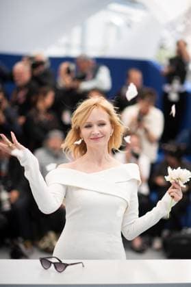Cannes Caravan Photocall AM Anna Geislerova attending the Karavan (Caravan) Photocall in Cannes, France on May 22, 2025 as part of the 78th Cannes Film Festival. Photo by Aurore Marechal ABACAPRESS.COM Cannes France  Copyright: xMarechalxAurore ABACAx
