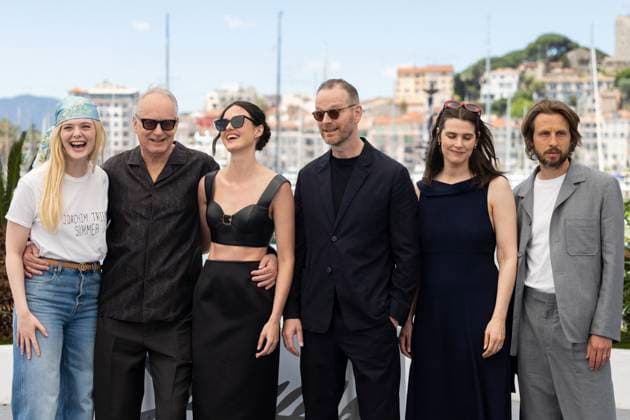 Photocall of the film Affeksjonsverdi during the 78th Cannes International Film Festival Elle Fanning, Stellan Skarsgard, Renate Reinsve, Joachim Trier, Inga Ibsdotter Lilleaas and Anders Danielsen Lie at the photocall of the film Affeksjonsverdi during the 78th Cannes International Film Festival, at the Palais des Festivals in Cannes, France, on May 22, 2025 Jacovides Moreau Bestimage Sentimental Value Photocall during the 78th Cannes International Film Festival, in Cannes, France, on May 22, 2025 Cannes France Copyright: xJACOVIDES-MOREAUx xBESTIMAGExJACOVIDES-MOREAUx xBESTIMAGEx
