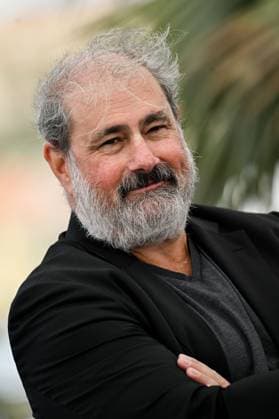 78eme Festival International du Film de Cannes Photocall du film Lhomme qui a vu lours qui a vu lhomme Festival de Cannes 2025 photocall Lhomme qui a vu lours qui a vu lhomme Gustave Kervern 444946 2025 05 22 France  Copyright: xLionelxGuericolas MPPx STAR_444946_026