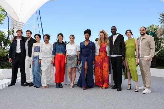 Cannes - Ma Frere Photocall Zakaria-Tayeb Lazab, Suzanne de Baecque, Mouctar Diawara, Romane Gueret, Fanta Kebe, Shirel Nataf, Lise Akoka, Amel Bent and Yuming Hey pose during the Ma frere photocall at the 78th annual Cannes Film Festival at Palais des Festivals on May 22, 2025 in Cannes, France Photo by Shootpix ABACAPRESS.COM Cannes France  Copyright: xShootpix ABACAx