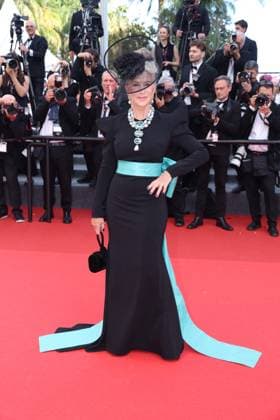 Cannes - La Venue de l Avenir (Colours Of Time) Red Carpet Helen Mirren attends the La Venue De L avenir (Colours Of Time) red carpet at the 78th annual Cannes Film Festival at Palais des Festivals on May 22, 2025 in Cannes, France. Photo by Jerome Domine ABACAPRESS.COM Cannes France  Copyright: xDominexJerome ABACAx