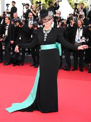 Cannes, 78th Cannes Film Festival 2025 - Evening 10, Red Carpet La Venue De L Avenir (Colours of Time) Cannes, 78th Cannes Film Festival 2025 - Evening 10, Red Carpet La Venue De L Avenir (Colours of Time) . Pictured: Helen Mirren Cannes France  Copyright: xIPA ABACAx
