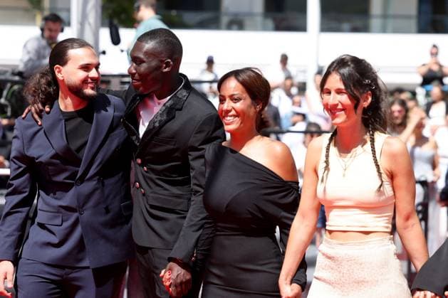 J Montée des marches du film Man O Bachech Woman and child lors du 78ème Festival International du Film de Cannes Zakaria Tayeb Lazab, Mouctar Diawara, Amel Bent, Lise Akoka Montée des marches du film Man O Bachech Woman and child lors du 78ème Festival International du Film de Cannes, au Palais des Festivals à Cannes Le 22 mai 2025 Jacovides Moreau Bestimage Red carpet for the movie Man O Bachech Woman and child during the 78th Cannes International Film Festival at the Palais des Festivals in Cannes, France On may 21th 2025 Cannes France  Copyright: xJACOVIDES-MOREAUx xBESTIMAGExJACOVIDES-MOREAUx xBESTIMAGEx