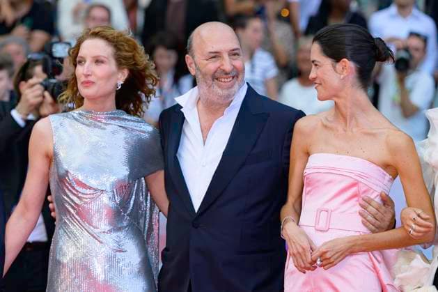 Cannes Colours Of Time Red Carpet NG Claire Pommet aka Pomme, Cedric Klapisch and Julia Piaton attending the ‘La Venue De L avenir (Colours Of Time)’ Screening and Red Carpet at Palais Des Festivals in Cannes, France on May 22 2025 as part of the 78th Cannes Film Festival. Photo by Nicolas Genin ABACAPRESS.COM Cannes France  Copyright: xGeninxNicolas ABACAx
