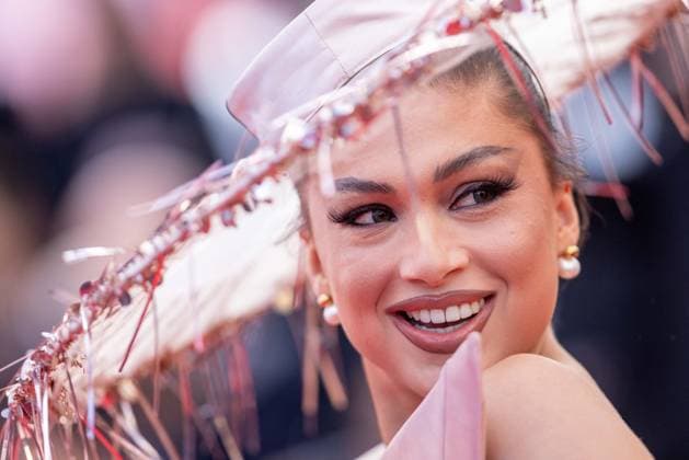 Cannes - Colours Of Time Red Carpet Guest attends the La Venue De L avenir (Colours Of Time) red carpet at the 78th annual Cannes Film Festival at Palais des Festivals on May 22, 2025 in Cannes, France. Photo by Shootpix ABACAPRESS.COM Cannes France  Copyright: xShootPix ABACAx