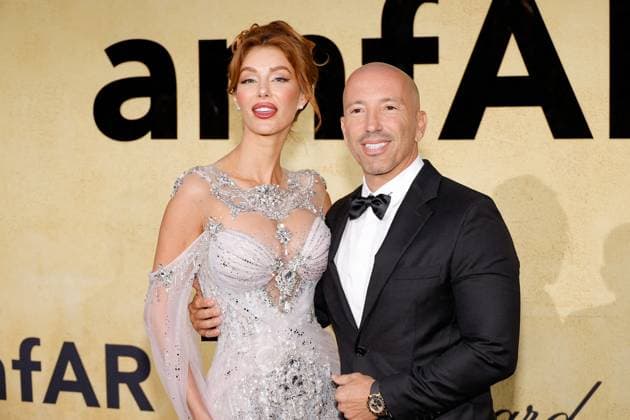 Photocall du gala AmFar 2025 by Chopard à lHôtel du Cap Eden Roc à Antibes Jessica Vargas et Jason Oppenheim au photocall du gala AmFar 2025 by Chopard à lHôtel du Cap Eden Roc à Antibes le 22 mai 2025 Moreau Jacovides Bestimage amfAR Gala Cannes 2025 presented by Chopard at Hotel du Cap Eden Roc on May 22, 2025 in Cap dAntibes, France Antibes France  Copyright: xJACOVIDES-MOREAUx xBESTIMAGExJACOVIDES-MOREAUx xBESTIMAGEx