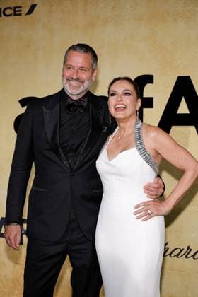 Photocall du gala AmFar 2025 by Chopard à lHôtel du Cap Eden Roc à Antibes Peter Hermann, Mariska Hargitay au photocall du gala AmFar 2025 by Chopard à lHôtel du Cap Eden Roc à Antibes le 22 mai 2025 Moreau Jacovides Bestimage amfAR Gala Cannes 2025 presented by Chopard at Hotel du Cap Eden Roc on May 22, 2025 in Cap dAntibes, France Antibes France  Copyright: xJACOVIDES-MOREAUx xBESTIMAGExJACOVIDES-MOREAUx xBESTIMAGEx