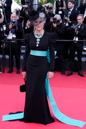 La Venue De L avenir (Colours Of Time) Red Carpet - The 78th Annual Cannes Film Festival Helen Mirren attends the La Venue De L avenir (Colours Of Time) red carpet at the 78th annual Cannes Film Festival at Palais des Festivals on May 22, 2025 in Cannes, France. Cannes France  Copyright: xDanielexCifalÃ x originalFilename: cifala-notitle250522_npTU1.jpg
