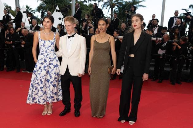 B Montée des marches du film La venue de lavenir lors du 78ème Festival International du Film de Cannes Cassandra Cano, Valentin Campagne, Raïka Hazanavicius, guest Montée des marches du film La venue de lavenir lors du 78ème Festival International du Film de Cannes, au Palais des Festivals à Cannes Le 22 mai 2025 Olivier Borde Bestimage Red carpet for the movie Colours of time during the 78th Cannes International Film Festival at the Palais des Festivals in Cannes, France On may 22th 2025 Cannes France  Copyright: xOLIVIERxBORDEx xBESTIMAGExOLIVIERxBORDEx xBESTIMAGEx