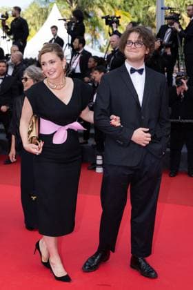 Cannes - Colours Of Time Red Carpet Julie Gayet attends the La Venue De L avenir (Colours Of Time) red carpet at the 78th annual Cannes Film Festival at Palais des Festivals on May 22, 2025 in Cannes, France. Photo by Shootpix ABACAPRESS.COM Cannes France  Copyright: xShootPix ABACAx