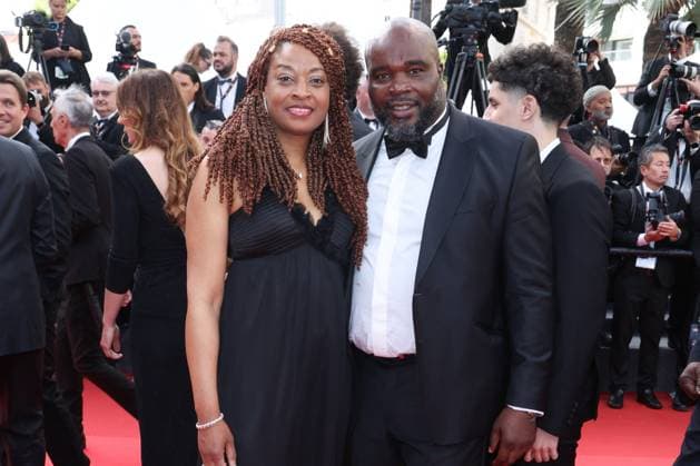J Montée des marches du film La venue de lavenir lors du 78ème Festival International du Film de Cannes Jean Marc Mormeck et sa femme Sandra Montée des marches du film La venue de lavenir lors du 78ème Festival International du Film de Cannes, au Palais des Festivals à Cannes Le 22 mai 2025 Jacovides Moreau Bestimage Red carpet for the movie Colours of time during the 78th Cannes International Film Festival at the Palais des Festivals in Cannes, France On may 22th 2025 Cannes France  Copyright: xJACOVIDES-MOREAUx xBESTIMAGExJACOVIDES-MOREAUx xBESTIMAGEx