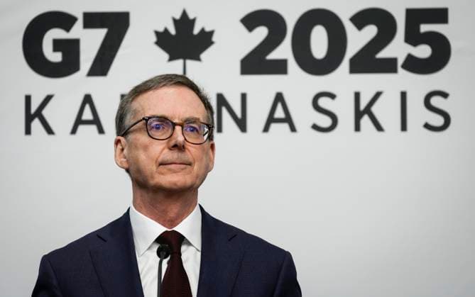 May 22, 2025, Banff, Ab, CANADA: Governor of the Bank of Canada Tiff Macklem listens to a question during the final news conference at the G7 Finance Ministers meeting in Banff, Alta., Thursday, May 22, 2025. Banff CANADA  - ZUMAc35_ 20250522_zaf_c35_046 Copyright: xJeffxMcintoshx