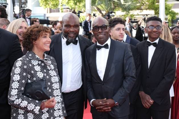 J Montée des marches du film La venue de lavenir lors du 78ème Festival International du Film de Cannes Jacky Ido, Lucien Jean Baptiste et les membres de Moteur Montée des marches du film La venue de lavenir lors du 78ème Festival International du Film de Cannes, au Palais des Festivals à Cannes Le 22 mai 2025 Jacovides Moreau Bestimage Red carpet for the movie Colours of time during the 78th Cannes International Film Festival at the Palais des Festivals in Cannes, France On may 22th 2025 Cannes France  Copyright: xJACOVIDES-MOREAUx xBESTIMAGExJACOVIDES-MOREAUx xBESTIMAGEx