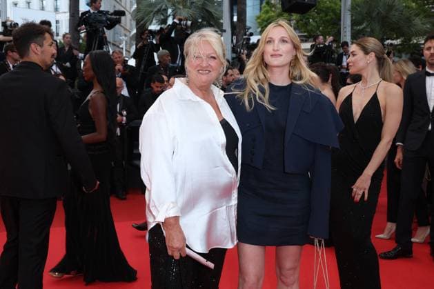 J Montée des marches du film La venue de lavenir lors du 78ème Festival International du Film de Cannes Charlotte de Turckheim et sa fille Johanna Montée des marches du film La venue de lavenir lors du 78ème Festival International du Film de Cannes, au Palais des Festivals à Cannes Le 22 mai 2025 Jacovides Moreau Bestimage Red carpet for the movie Colours of time during the 78th Cannes International Film Festival at the Palais des Festivals in Cannes, France On may 22th 2025 Cannes France  Copyright: xJACOVIDES-MOREAUx xBESTIMAGExJACOVIDES-MOREAUx xBESTIMAGEx