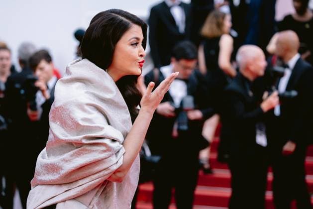 78eme Festival International du Film de Cannes Montée des marches du film La venue de lavenir 78th International Cannes Film Festival Red carpet for La venue de lavenir movie 444959 2025 05 22 Alpes Maritimes Cannes France Rai, Aishwarya  Copyright: xTerencexBaelenx STAR_444959_025