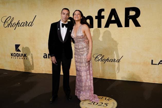 Photocall du gala AmFar 2025 by Chopard à lHôtel du Cap Eden Roc à Antibes Mohammed Al Turki et Michelle Rodriguez au photocall du gala AmFar 2025 by Chopard à lHôtel du Cap Eden Roc à Antibes le 22 mai 2025 Moreau Jacovides Bestimage amfAR Gala Cannes 2025 presented by Chopard at Hotel du Cap Eden Roc on May 22, 2025 in Cap dAntibes, France Antibes France  Copyright: xJACOVIDES-MOREAUx xBESTIMAGExJACOVIDES-MOREAUx xBESTIMAGEx