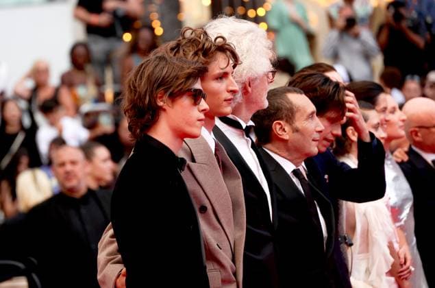 78eme Festival International du Film de Cannes Montée des marches du film La venue de lavenir 78th International Cannes Film Festival Red carpet for La venue de lavenir movie 444961 2025 05 22 France Schneider, Vassili Kircher, Paul  Copyright: xIvankaxVoisinx xStarfacex STAR_444961_033
