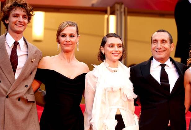 78eme Festival International du Film de Cannes Montée des marches du film La venue de lavenir 78th International Cannes Film Festival Red carpet for La venue de lavenir movie 444961 2025 05 22 France Soualem, Zinedine Pomme Schneider, Vassili De France, Cécile  Copyright: xIvankaxVoisinx xStarfacex STAR_444961_053