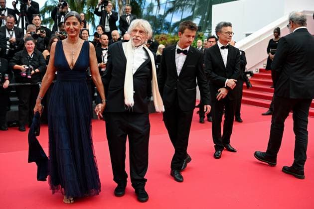 78eme Festival International du Film de Cannes Montée des marches du film La venue de lavenir 78th International Cannes Film Festival Red Carpet of La venue de lavenir movie Festival de Cannes 2025 red carpet La Venue de lAvenir Ceyla Lacerda, Pierre Richard 444963 2025 05 22 Cannes France  Copyright: xLionelxGuericolas MPPx STAR_444963_098