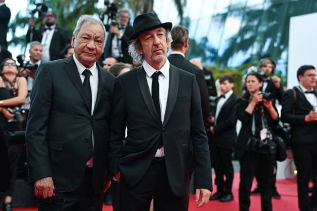 78eme Festival International du Film de Cannes Montée des marches du film La venue de lavenir 78th International Cannes Film Festival Red Carpet of La venue de lavenir movie Festival de Cannes 2025 red carpet La Venue de lAvenir Tony Gatlif, Arthur H 444963 2025 05 22 Cannes France  Copyright: xLionelxGuericolas MPPx STAR_444963_109