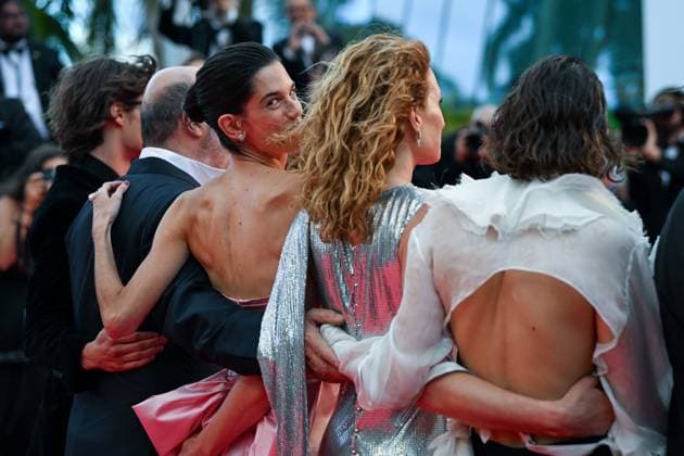 78eme Festival International du Film de Cannes Montée des marches du film La venue de lavenir 78th International Cannes Film Festival Red Carpet of La venue de lavenir movie Festival de Cannes 2025 red carpet La Venue de l Avenir Suzanne Lindon 444963 2025 05 22 Cannes France  Copyright: xLionelxGuericolas MPPx STAR_444963_131