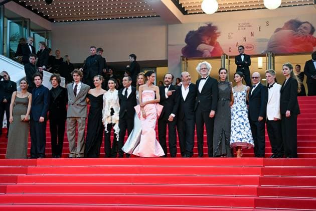 78eme Festival International du Film de Cannes Montée des marches du film La venue de lavenir 78th International Cannes Film Festival Red Carpet of La venue de lavenir movie Festival de Cannes 2025 red carpet La Venue de lAvenir Paul Kircher, Raïka Hazanavicius, Vassili Schneider, Abraham Wapler, Ariadna Cabrol, Zinedine Soualem, Cécile de France, Julia Piaton, Vincent Macaigne, Santiago Amigorena, Suzanne Lindon, Cédric Klapisch, Sara Giraudeau, Cassandra Cano, Bruno Levy, Valentin Campagne 444963 2025 05 22 Cannes France Copyright: xLionelxGuericolas MPPx STAR_444963_137