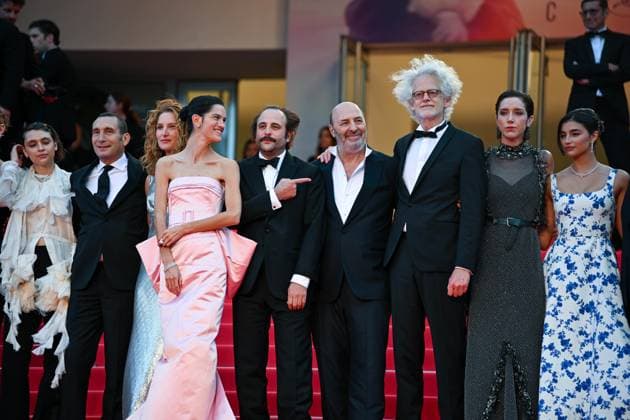 78eme Festival International du Film de Cannes Montée des marches du film La venue de lavenir 78th International Cannes Film Festival Red Carpet of La venue de lavenir movie Festival de Cannes 2025 red carpet La Venue de lAvenir Ariadna Cabrol, Zinedine Soualem, Cécile de France, Julia Piaton, Vincent Macaigne, Santiago Amigorena, Suzanne Lindon, Cédric Klapisch, Sara Giraudeau, Cassandra Cano 444963 2025 05 22 Cannes France  Copyright: xLionelxGuericolas MPPx STAR_444963_139