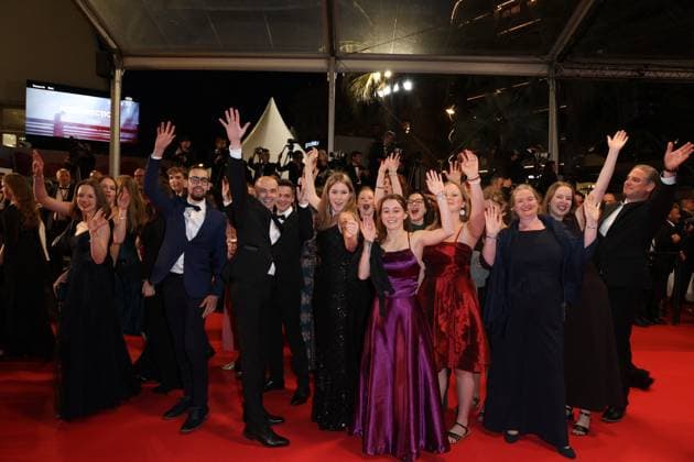 J Descente des marches du film La venue de lavenir lors du 78ème Festival International du Film de Cannes Les jeunes de lOffice franco allemand pour la Jeunesse OFAJ Descente des marches du film La venue de lavenir lors du 78ème Festival International du Film de Cannes, au Palais des Festivals à Cannes Le 22 mai 2025 Jacovides Moreau Bestimage People leaving the red carpet for the movie Colours of time during the 78th Cannes International Film Festival at the Palais des Festivals in Cannes, France On may 22th 2025 Cannes France  Copyright: xJACOVIDES-MOREAUx xBESTIMAGExJACOVIDES-MOREAUx xBESTIMAGEx