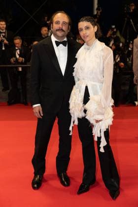 B Descente des marches du film La venue de lavenir lors du 78ème Festival International du Film de Cannes Vincent Macaigne, Ariadna Cabrol Descente des marches du film La venue de lavenir lors du 78ème Festival International du Film de Cannes, au Palais des Festivals à Cannes Le 22 mai 2025 Olivier Borde Bestimage People leaving the red carpet for the movie Colours of time during the 78th Cannes International Film Festival at the Palais des Festivals in Cannes, France On may 22th 2025 Cannes France  Copyright: xOLIVIERxBORDEx xBESTIMAGExOLIVIERxBORDEx xBESTIMAGEx