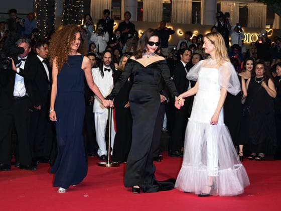 Internationale Filmfestspiele von Cannes, Kuang Ye Shi Dai - Resurrection Premiere Cannes, 78th Cannes Film Festival 2025 - Evening 10, Red Carpet Resurrection (Resurrection) . Cannes, 78th Cannes Film Festival 2025 - Evening 10, Red Carpet Resurrection (Resurrection) . Pictured: Leïla Slimani, Juliette Binoche, Alba Rohrwacher Cannes  Copyright: xIPA ABACAx