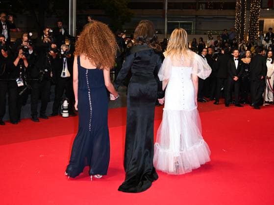 Internationale Filmfestspiele von Cannes, Kuang Ye Shi Dai - Resurrection Premiere Cannes, 78th Cannes Film Festival 2025 - Evening 10, Red Carpet Resurrection (Resurrection) . Cannes, 78th Cannes Film Festival 2025 - Evening 10, Red Carpet Resurrection (Resurrection) . Pictured: Leïla Slimani, Juliette Binoche, Alba Rohrwacher Cannes  Copyright: xIPA ABACAx