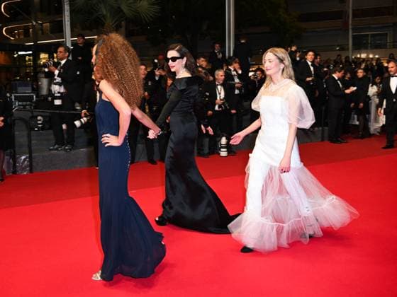 Internationale Filmfestspiele von Cannes, Kuang Ye Shi Dai - Resurrection Premiere Cannes, 78th Cannes Film Festival 2025 - Evening 10, Red Carpet Resurrection (Resurrection) . Cannes, 78th Cannes Film Festival 2025 - Evening 10, Red Carpet Resurrection (Resurrection) . Pictured: Leïla Slimani, Juliette Binoche, Alba Rohrwacher Cannes  Copyright: xIPA ABACAx