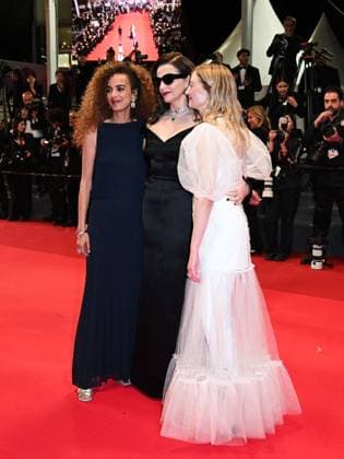 Internationale Filmfestspiele von Cannes, Kuang Ye Shi Dai - Resurrection Premiere Cannes, 78th Cannes Film Festival 2025 - Evening 10, Red Carpet Resurrection (Resurrection) . Cannes, 78th Cannes Film Festival 2025 - Evening 10, Red Carpet Resurrection (Resurrection) . Pictured: Leïla Slimani, Juliette Binoche, Alba Rohrwacher Cannes  Copyright: xIPA ABACAx