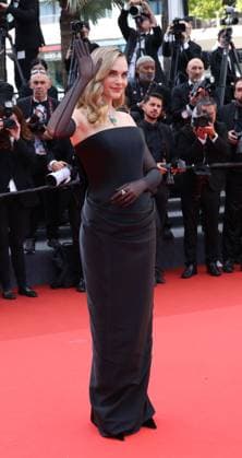 78eme Festival International du Film de Cannes Montée des marches du film La venue de lavenir 78th Cannes Film Festival Red carpet of the film La venue de lavenir Cara Delevingle 444965 2025 05 22 Cannes France  Copyright: xIsabellexVautierx xStarfacex STAR_444965_023