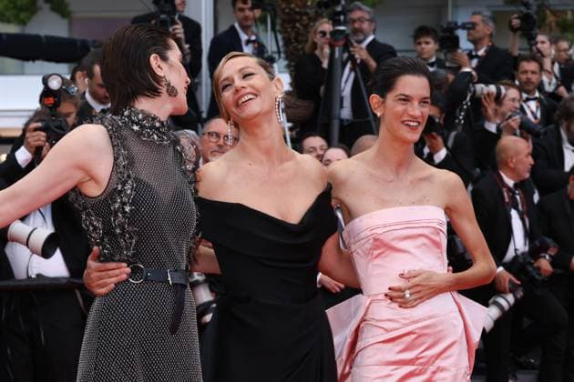 78eme Festival International du Film de Cannes Montée des marches du film La venue de lavenir 78th Cannes Film Festival Red carpet of the film La venue de lavenir Sara Giraudeau, Cecile de France and Suzanne Lindon 444965 2025 05 22 Cannes France  Copyright: xIsabellexVautierx xStarfacex STAR_444965_094