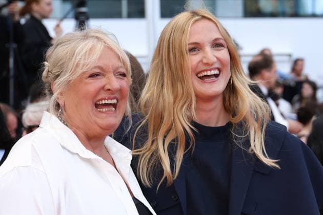 78eme Festival International du Film de Cannes Montée des marches du film La venue de lavenir 78th Cannes Film Festival Red carpet of the film La venue de lavenir Charlotte de Turckheim and her daughter Johanna Piaton 444965 2025 05 22 Cannes France  Copyright: xIsabellexVautierx xStarfacex STAR_444965_058