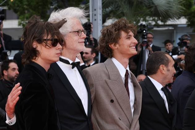 78eme Festival International du Film de Cannes Montée des marches du film La venue de lavenir 78th Cannes Film Festival Red carpet of the film La venue de lavenir Paul Kircher, Santiago Amigorena, Vassili Schneider and Zinedine Soualem 444965 2025 05 22 Cannes France  Copyright: xIsabellexVautierx xStarfacex STAR_444965_079