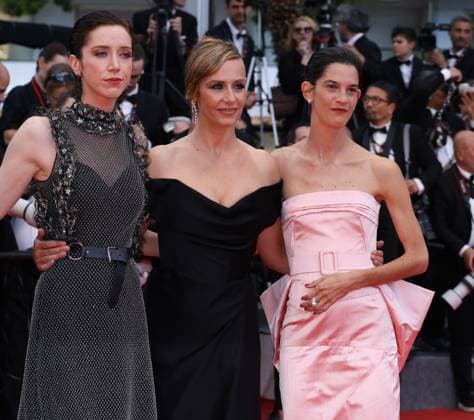 78eme Festival International du Film de Cannes Montée des marches du film La venue de lavenir 78th Cannes Film Festival Red carpet of the film La venue de lavenir Sara Giraudeau, Cecile de France and Suzanne Lindon 444965 2025 05 22 Cannes France  Copyright: xIsabellexVautierx xStarfacex STAR_444965_097