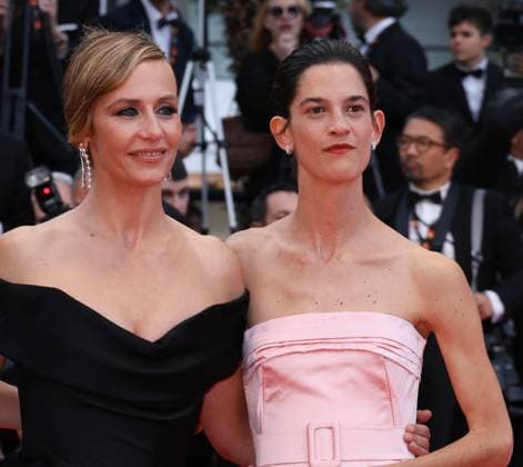 78eme Festival International du Film de Cannes Montée des marches du film La venue de lavenir 78th Cannes Film Festival Red carpet of the film La venue de lavenir Cecile de France and Suzanne Lindon 444965 2025 05 22 Cannes France  Copyright: xIsabellexVautierx xStarfacex STAR_444965_098